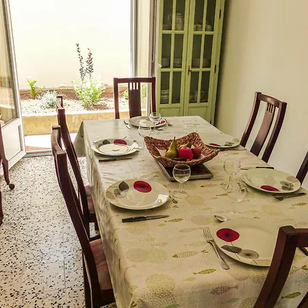 La Corniche Midalain à Coté Des Plages Sète