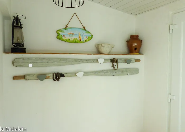 La Corniche Midalain A Cote Des Plages