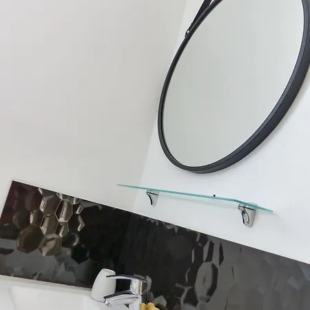 La Corniche Midalain A Cote Des Plages Sète