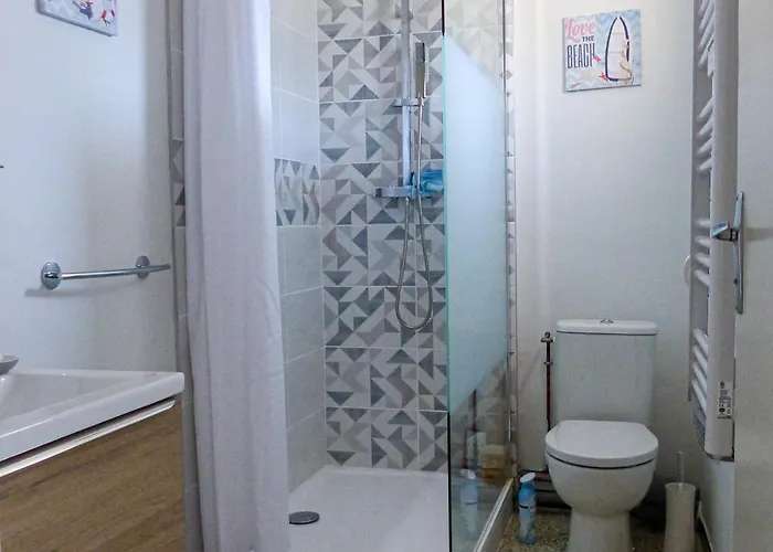 La Corniche Midalain A Cote Des Plages *